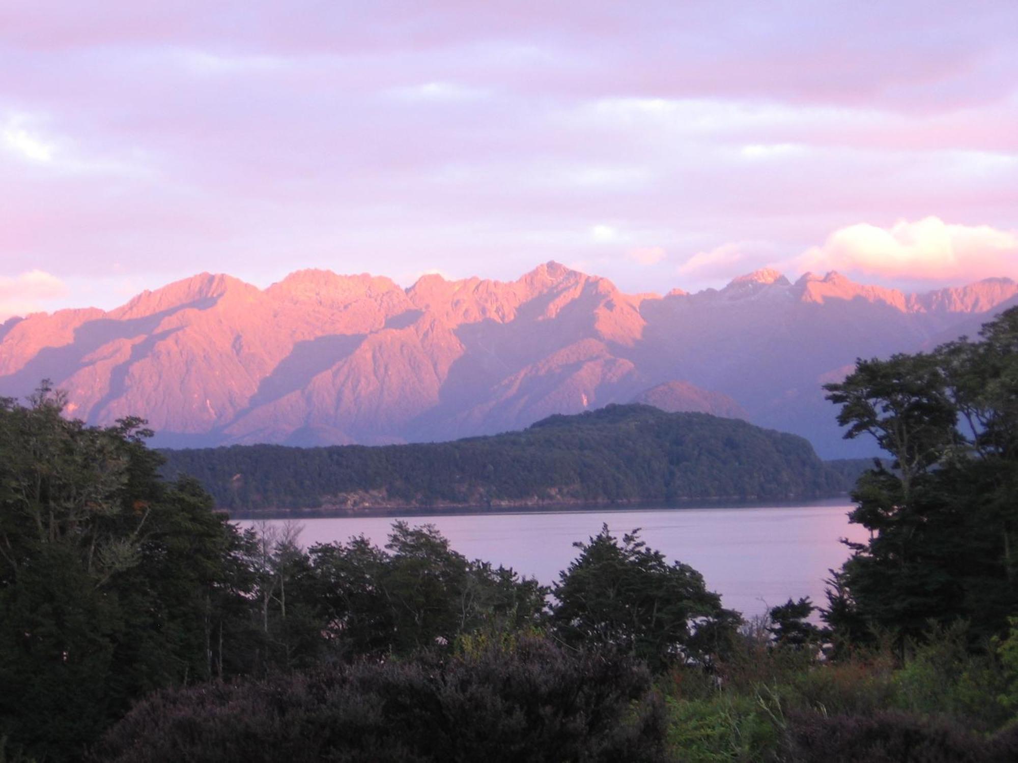Murrells Grand View House Manapouri Eksteriør bilde