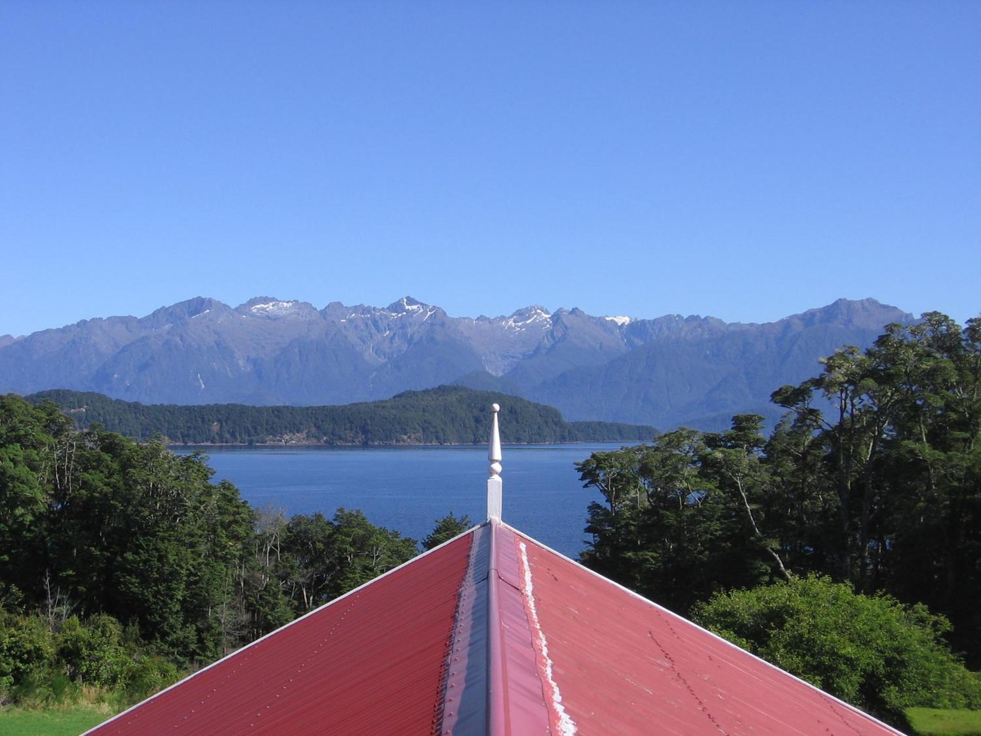 Murrells Grand View House Manapouri Eksteriør bilde
