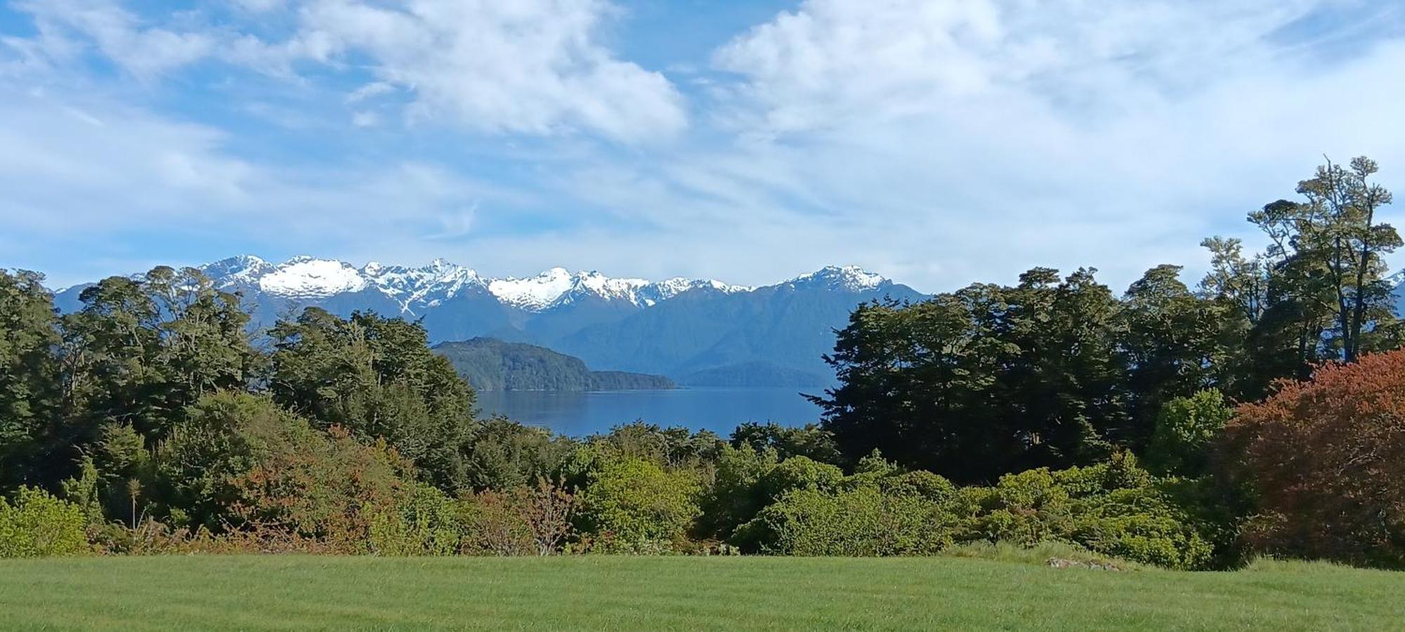 Murrells Grand View House Manapouri Eksteriør bilde