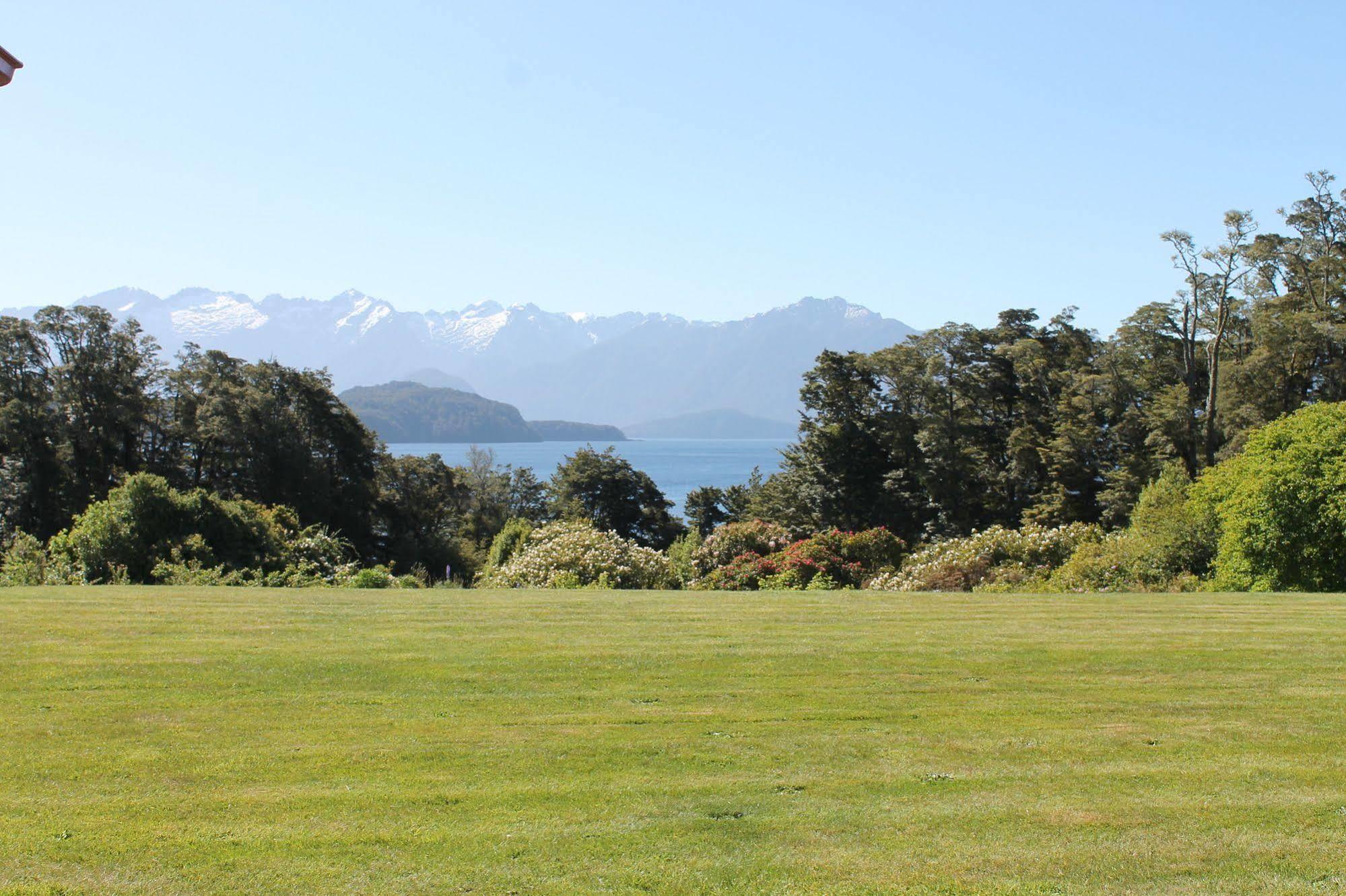 Murrells Grand View House Manapouri Eksteriør bilde