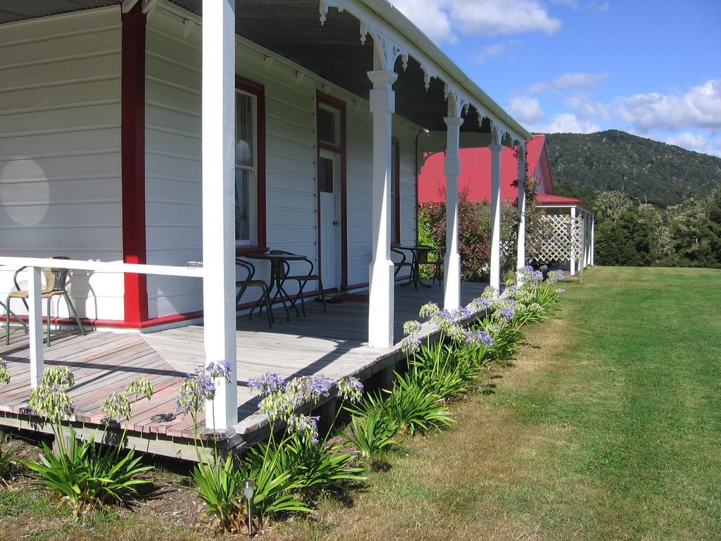 Murrells Grand View House Manapouri Eksteriør bilde