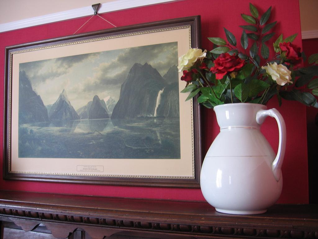 Murrells Grand View House Manapouri Eksteriør bilde