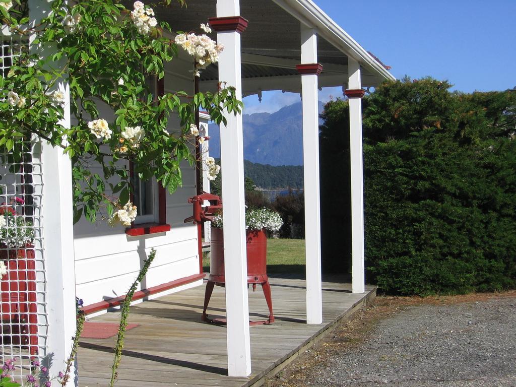 Murrells Grand View House Manapouri Eksteriør bilde